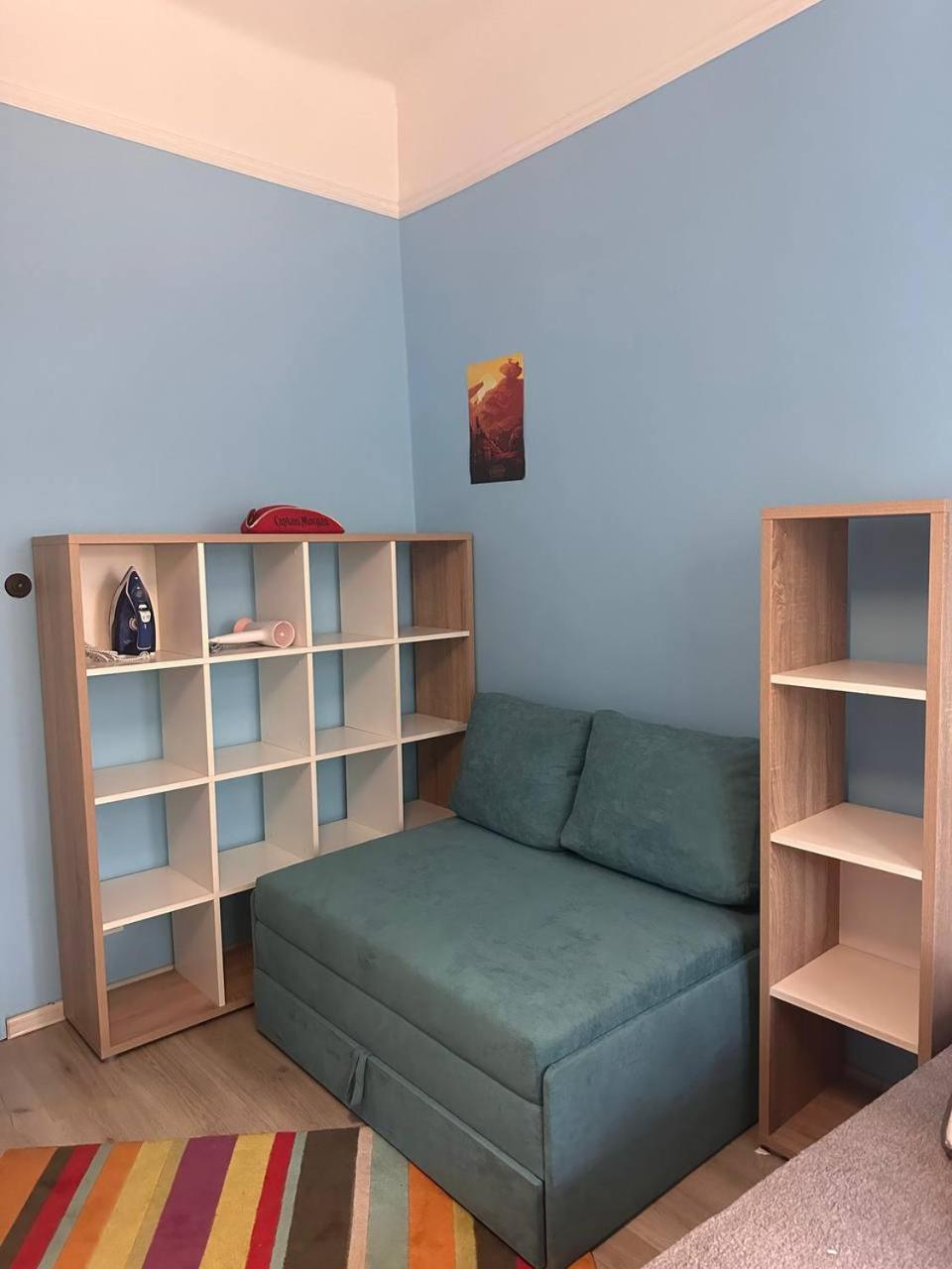 Біля Залізничного Вокзалу Вулиця Олени Степанівни 33Б Apartment Lviv Ngoại thất bức ảnh